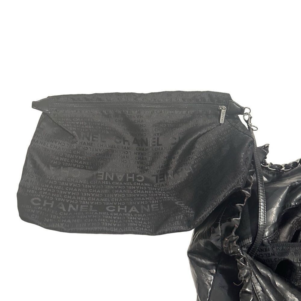 CHANEL Black Quilted Patent Leather Chain Tote with CC Charm - Picture 11 of 16